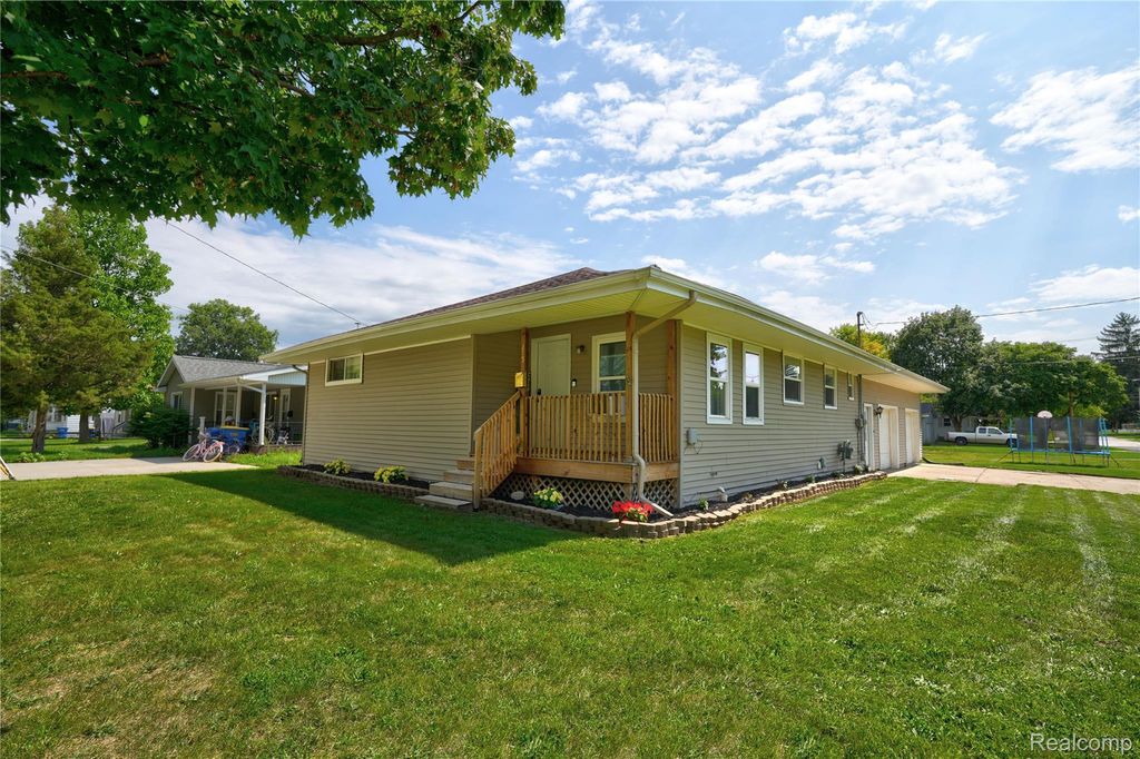 215 W Williams Street, Corunna city