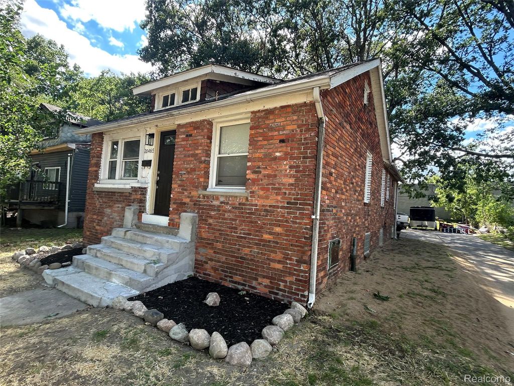 20465 Santa Barbara Drive, Detroit city