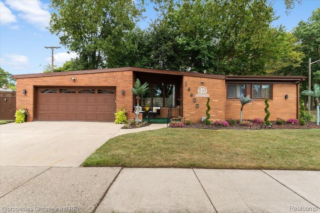14400 Oak Park Boulevard, Oak Park city
