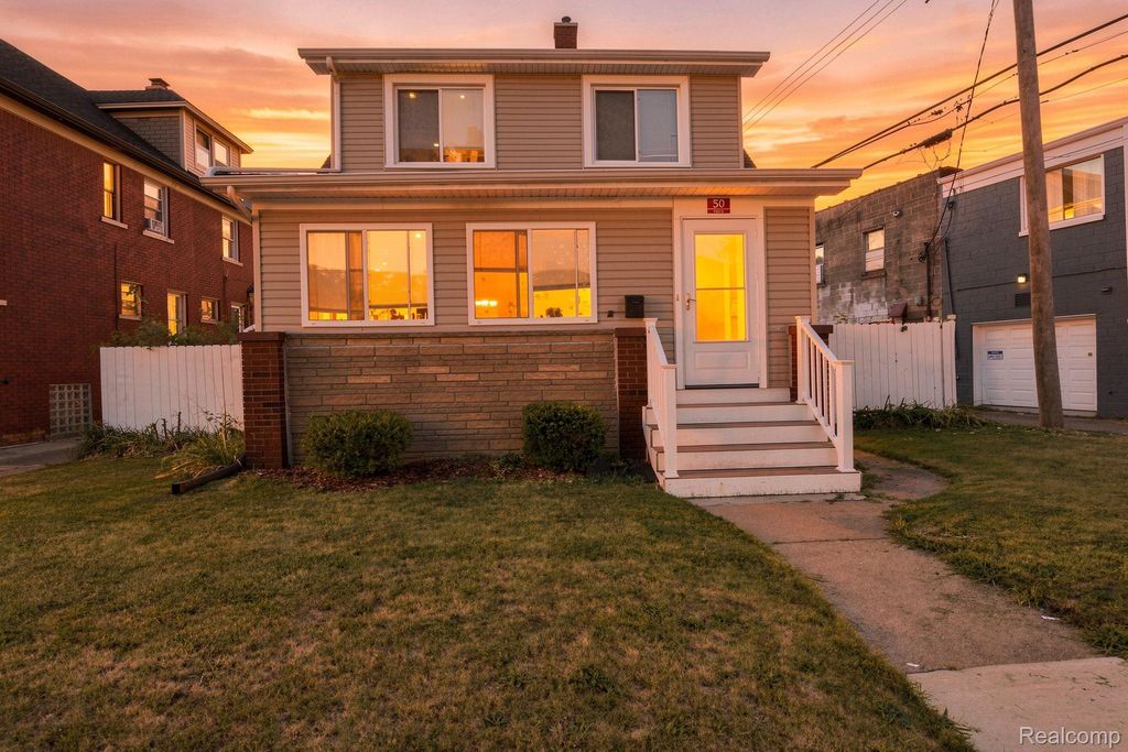 50 Elm Street, River Rouge city