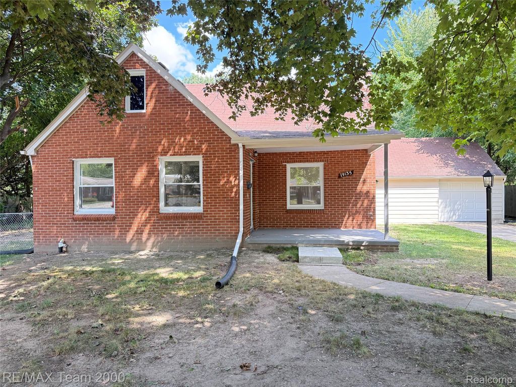 19135 Eastwood Drive, Harper Woods city