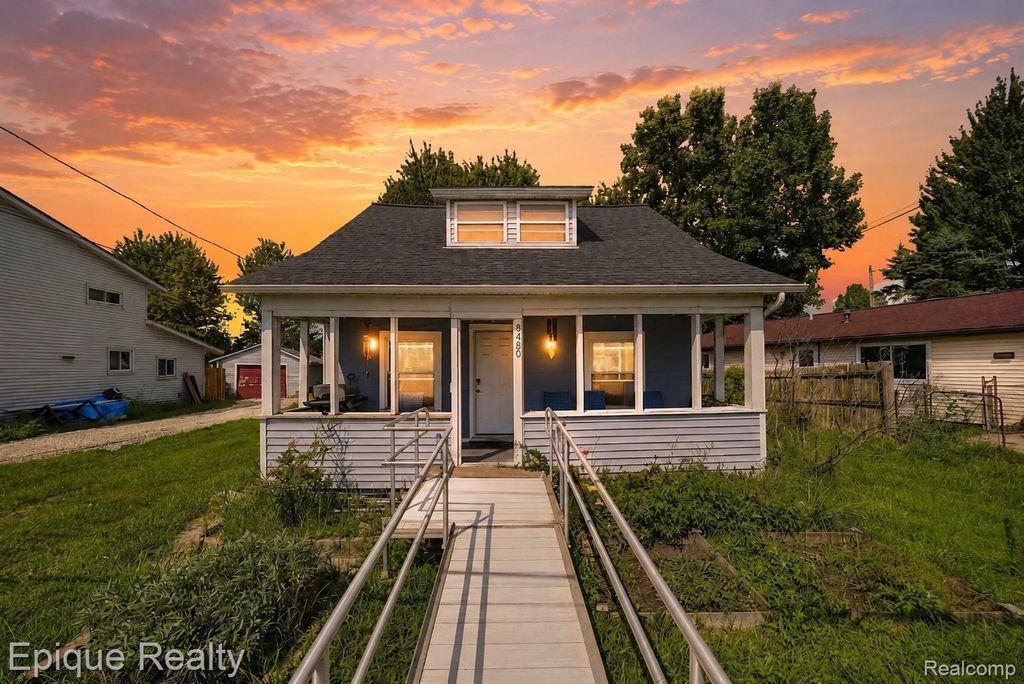 8480 Dixie Highway, Ira township