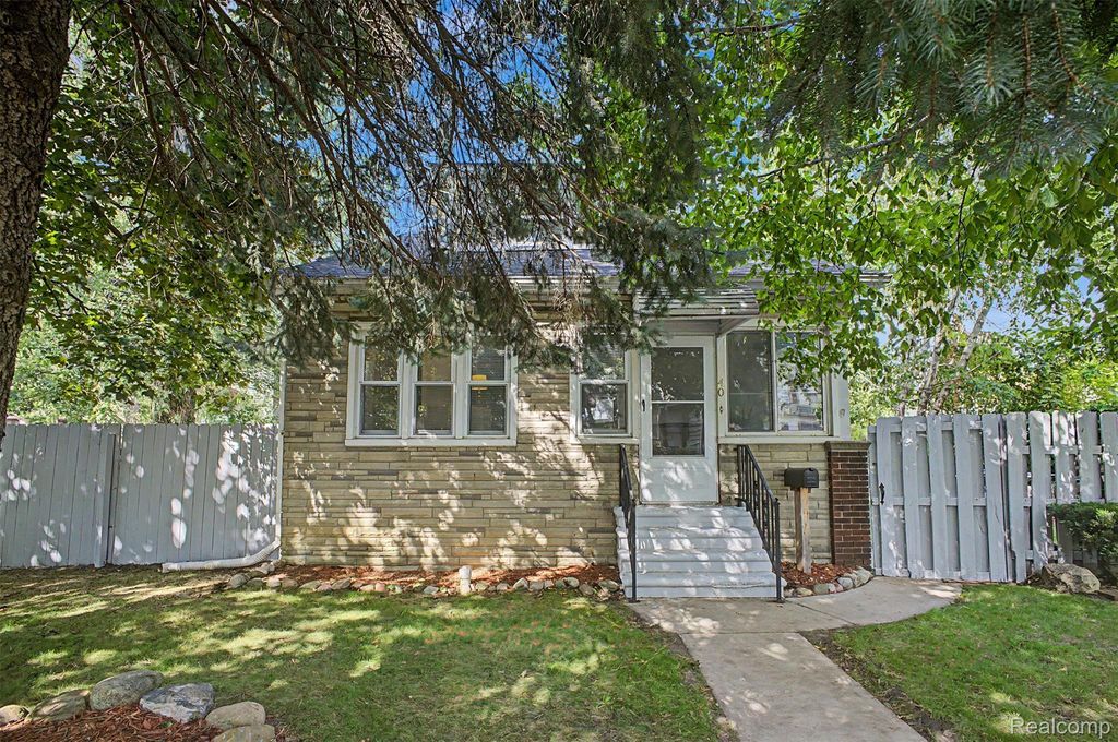 40 W Benson Street, Ecorse city