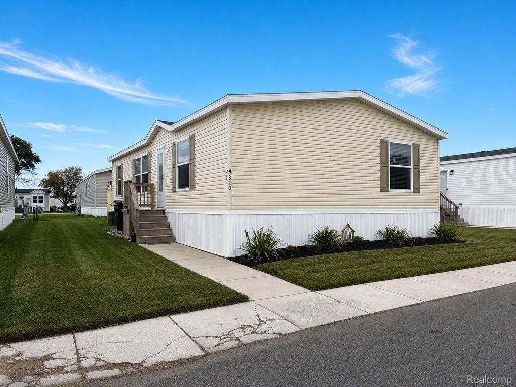 46000 Geddes 379, Canton charter township
