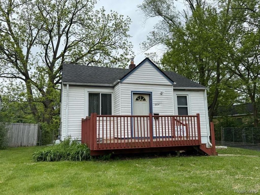 664 Melrose Street, Pontiac city