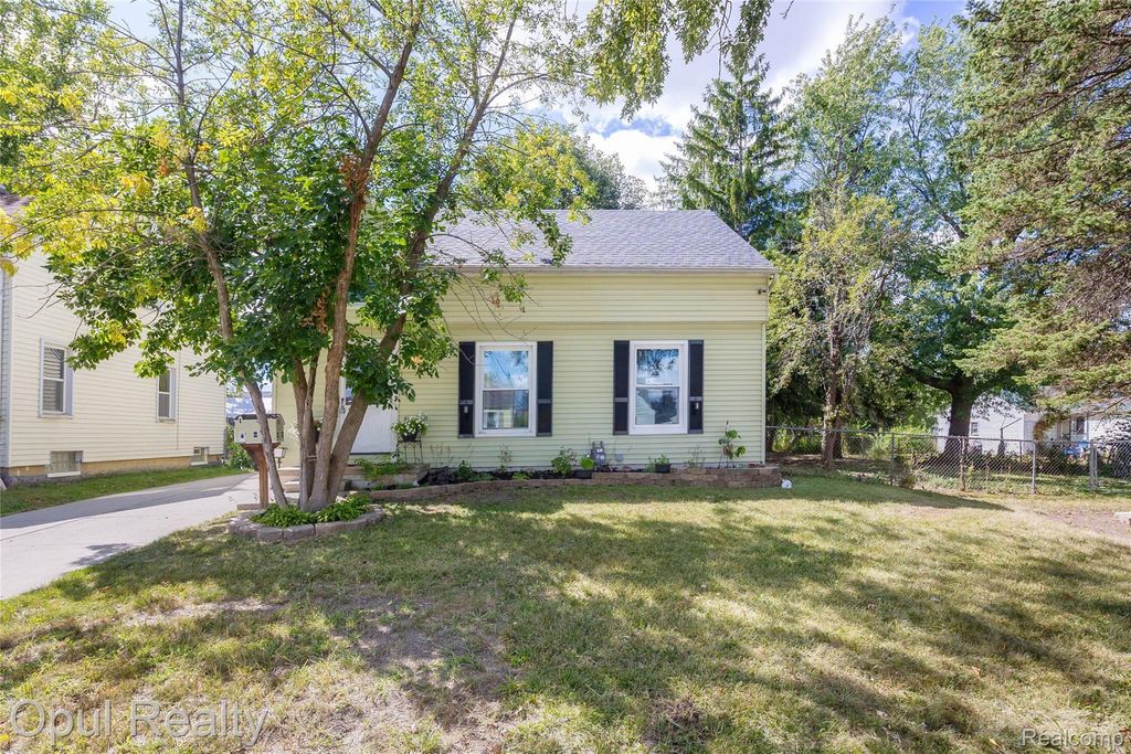 17520 Matthews Street, Riverview city