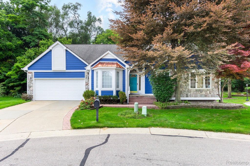 3387 Henley Court, Rochester Hills city
