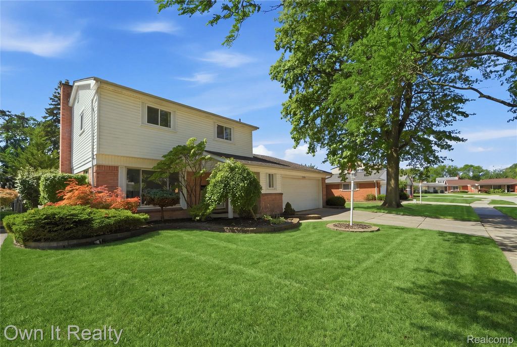 27025 Havelock Drive, Dearborn Heights city