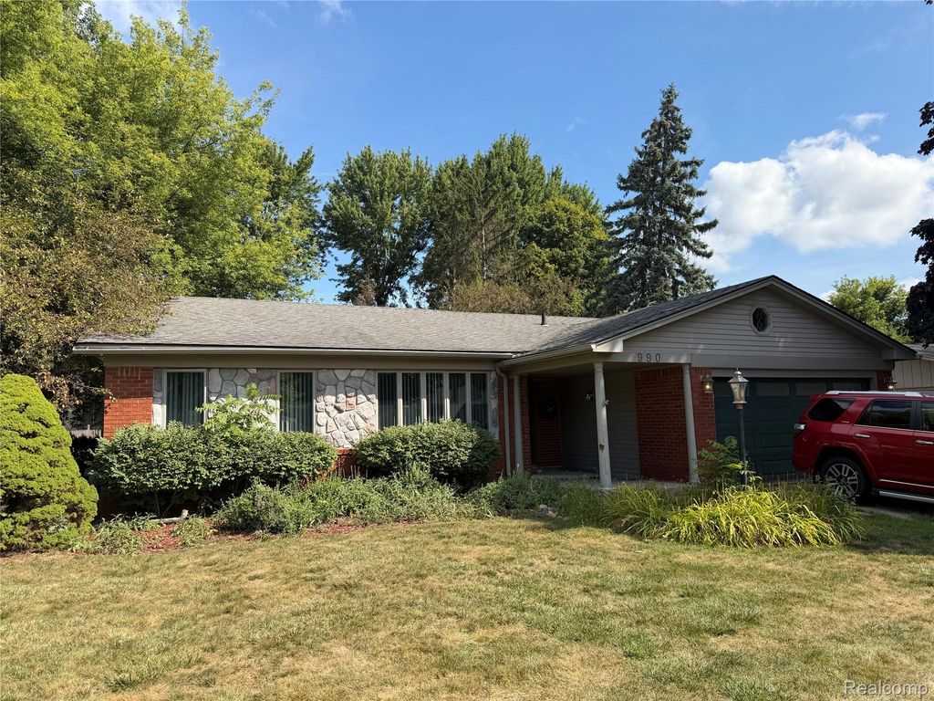 990 Huntsford Drive, Troy city