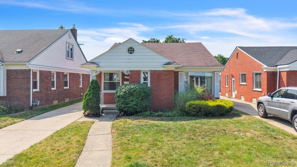 141 Robindale Avenue, Dearborn city
