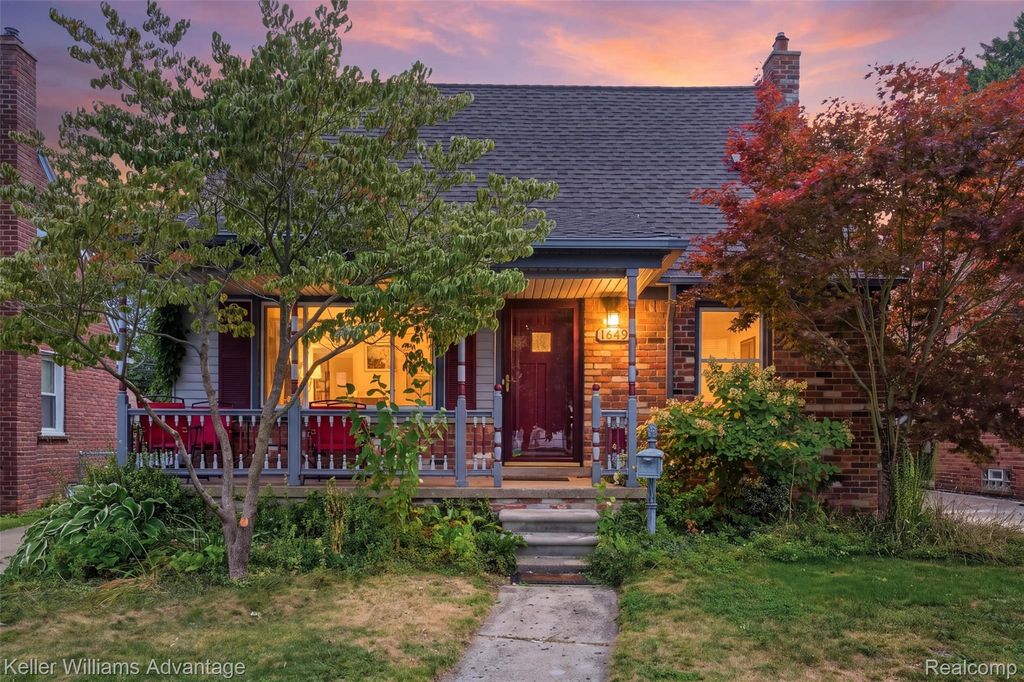 1649 Hollywood Street, Dearborn city