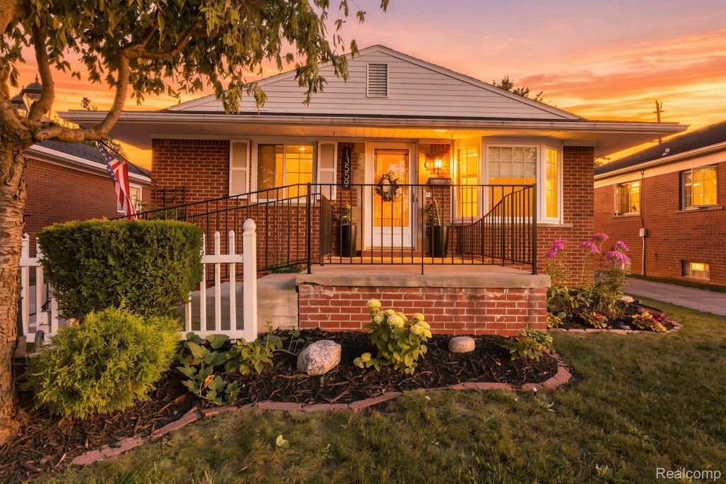 13559 Brest Street, Southgate city