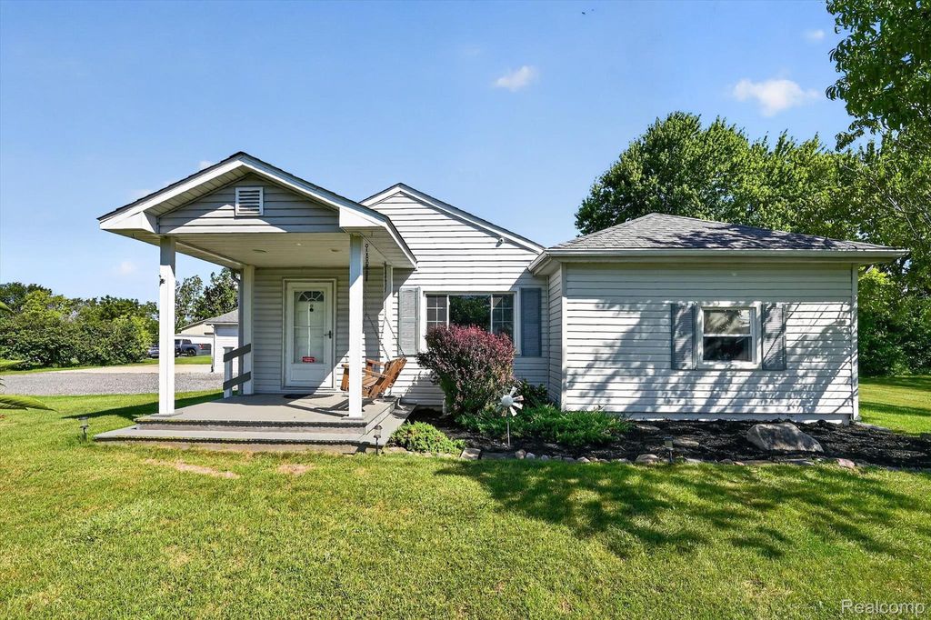 3639 Carleton Rockwood Road, Ash township