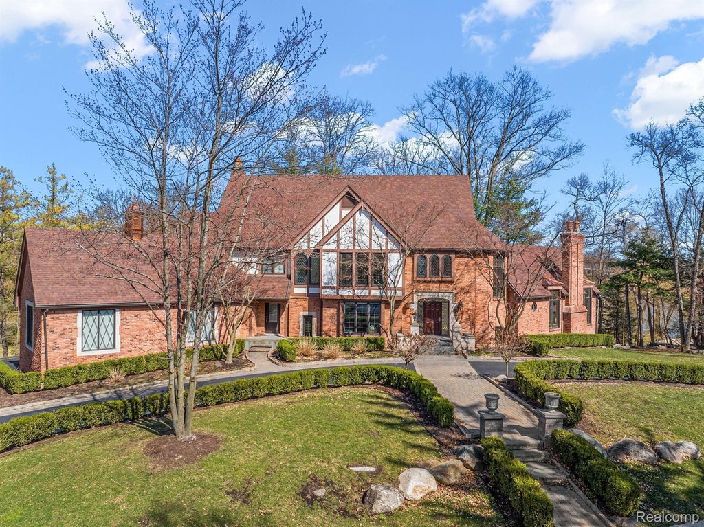 3013 Heron Place, Bloomfield charter township