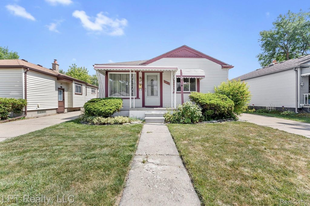6431 Mayfair Street, Taylor city