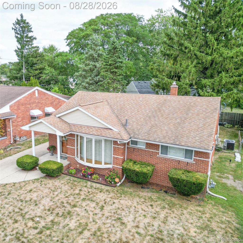 8610 Winston Lane, Dearborn Heights city