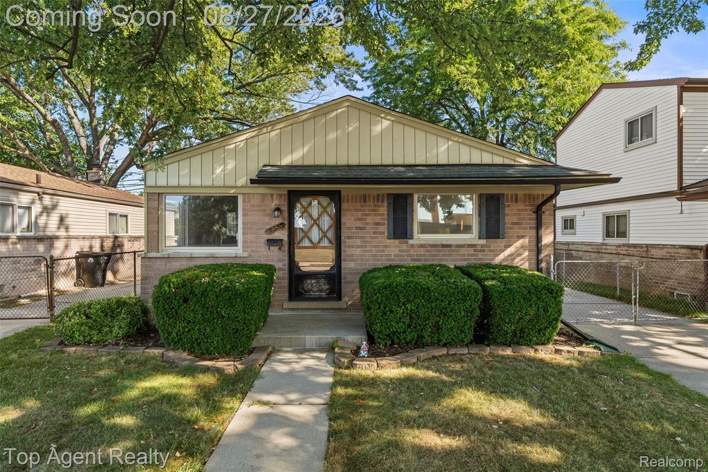 18535 Marquette Street, Roseville city