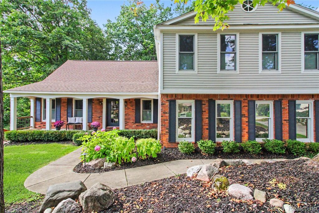 8265 Deerwood Road, Clarkston