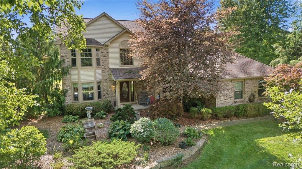 7890 Windhaven Lane, Brighton