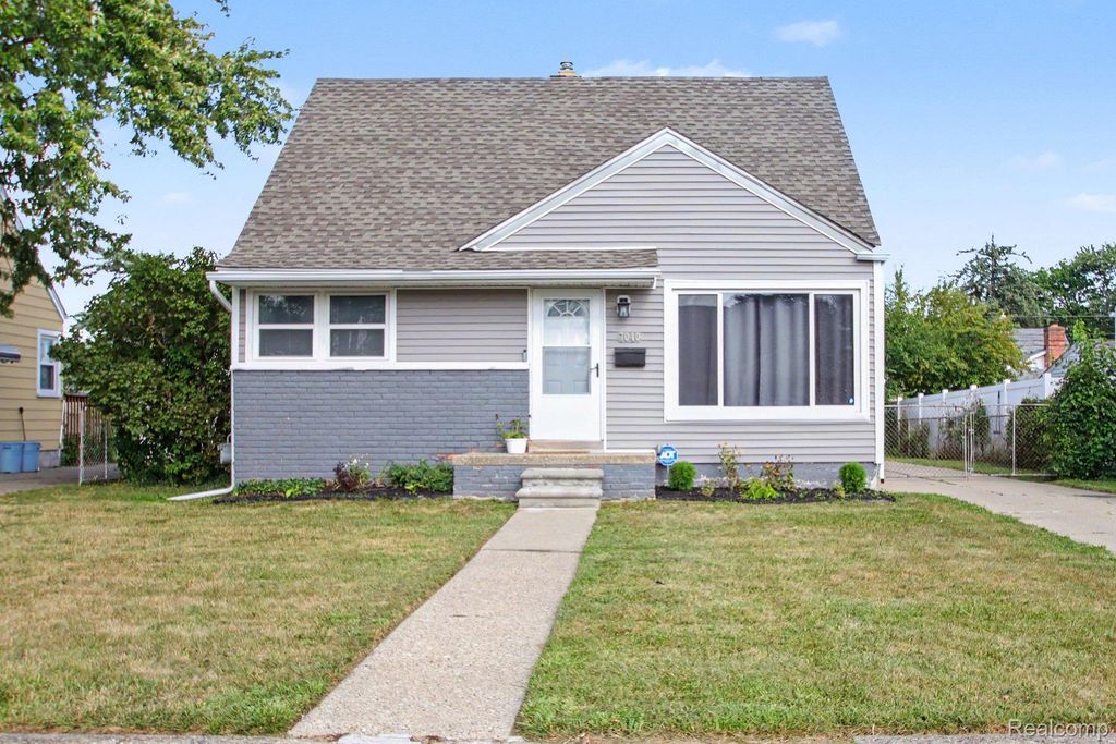 7040 Deering Street, Garden City city
