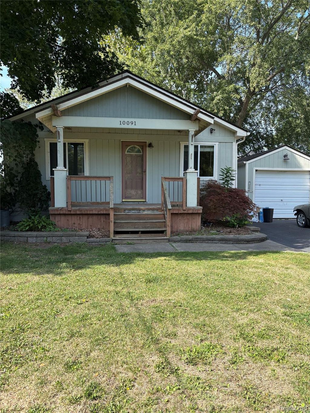 10091 Graham Drive, Springfield charter township