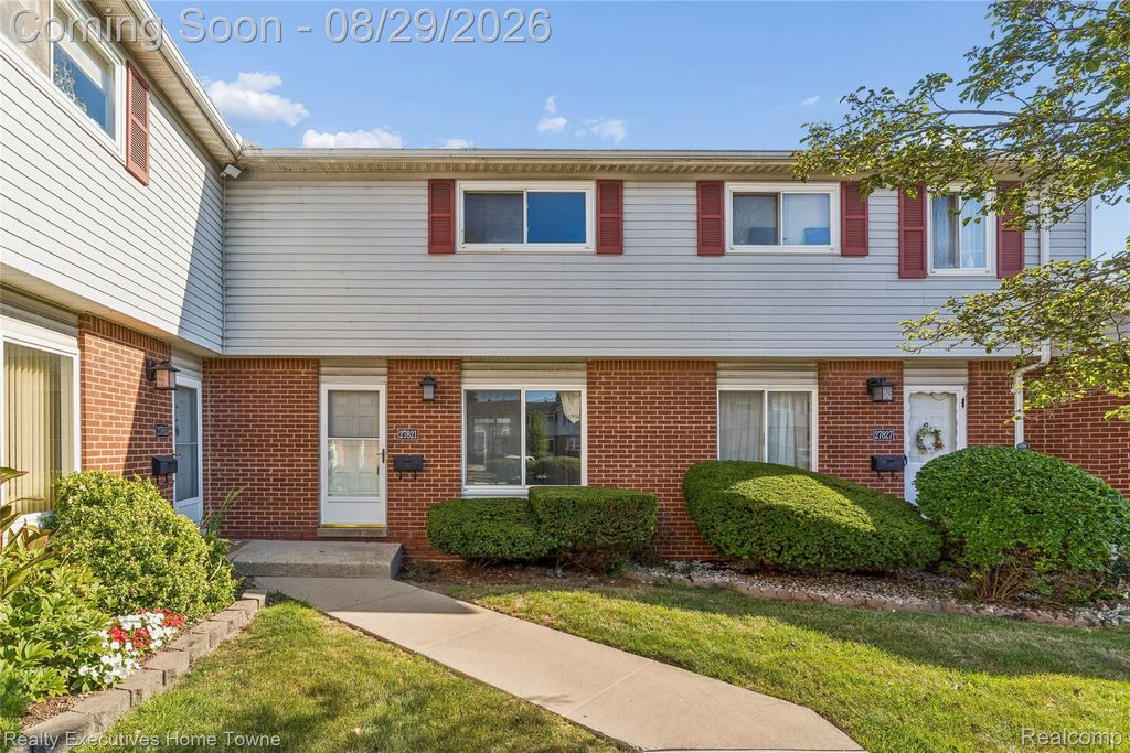 27821 Eastwick Sq, Roseville
