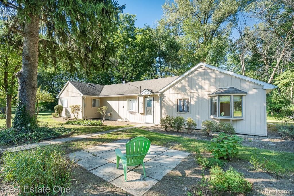3601 Bendelow Road, Rochester Hills