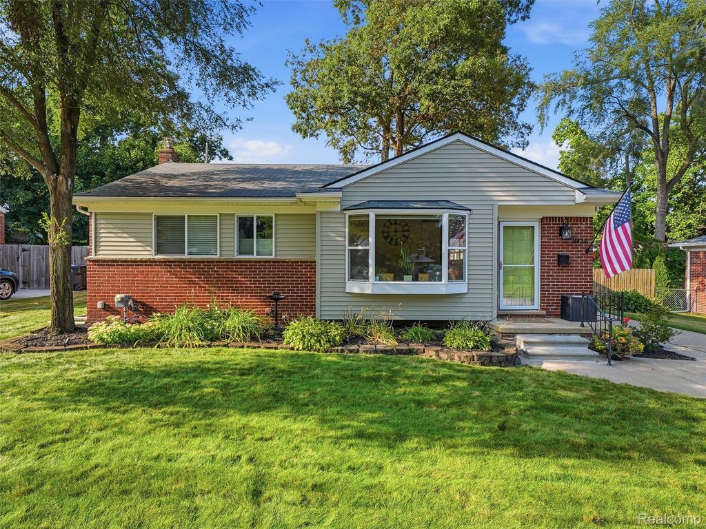 8420 Northfield Boulevard, Oak Park city