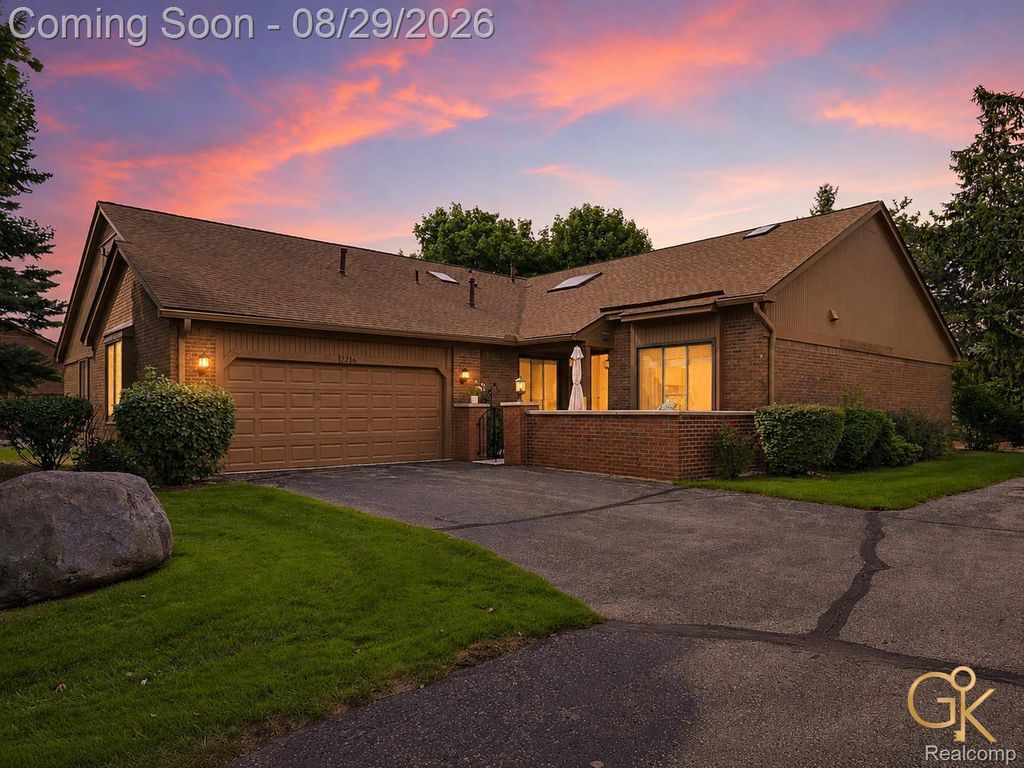 2216 London Bridge Drive, Rochester Hills city