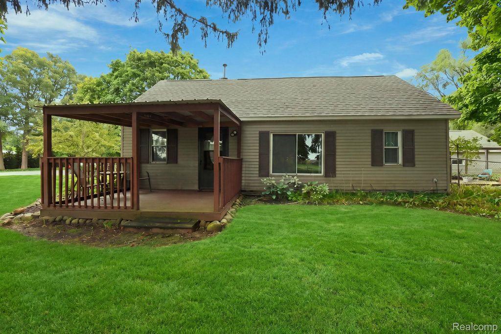 5007 Willard Road, Clio
