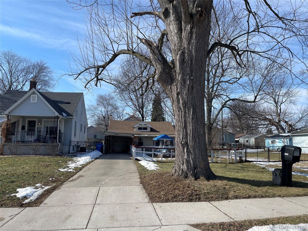 26521 Barrington, Madison Heights city