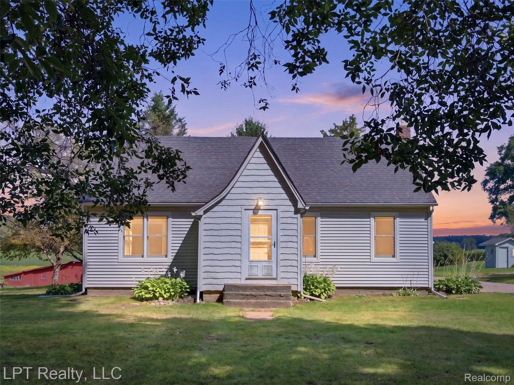 154 Bullis Road, Unadilla township