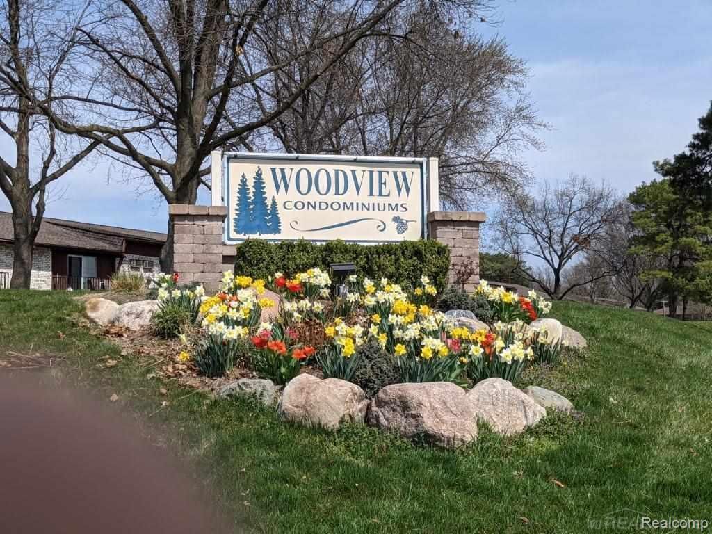 7485 Woodview Street 3, Westland