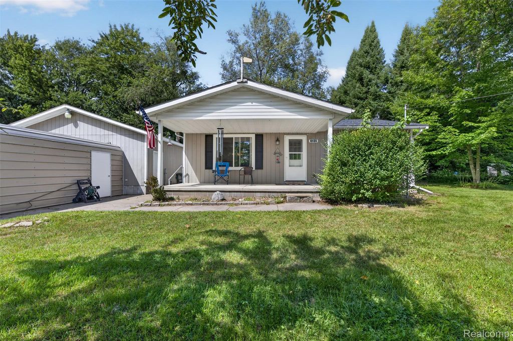 8135 E West Branch Road, Richfield township