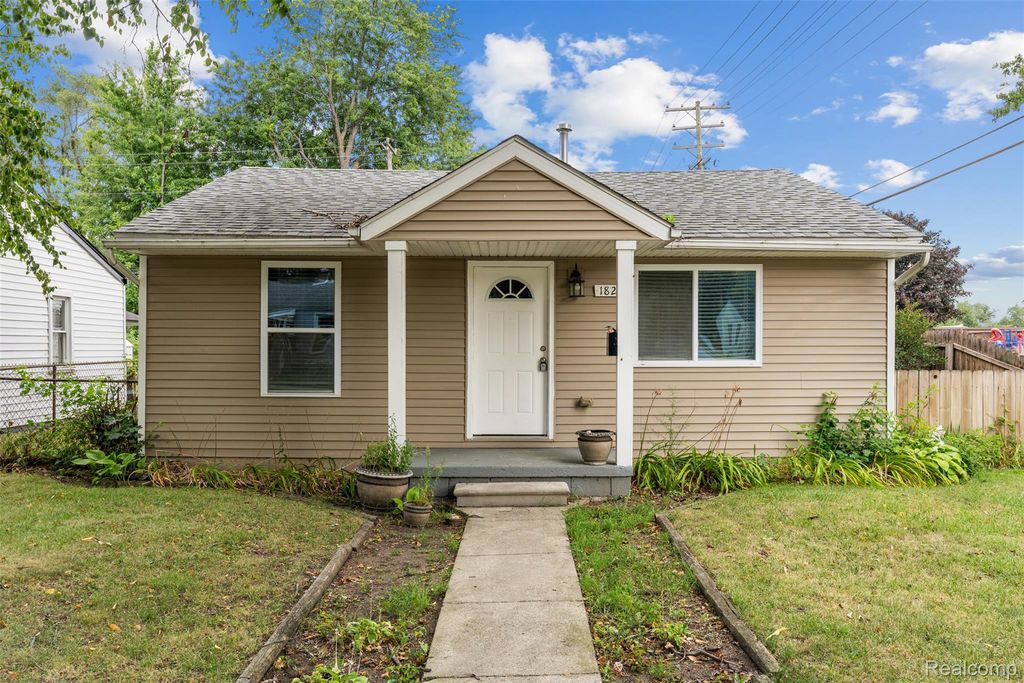 1821 E Hazelhurst Street, Ferndale city