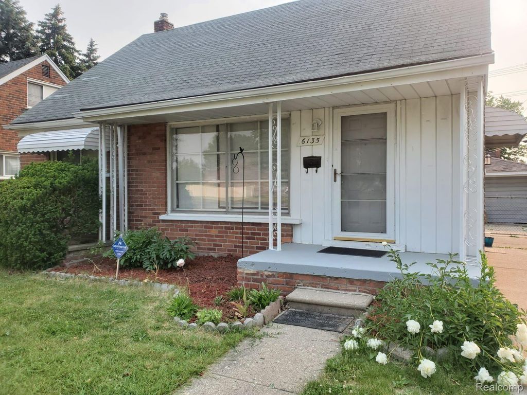 6135 Inkster Road, Garden City city