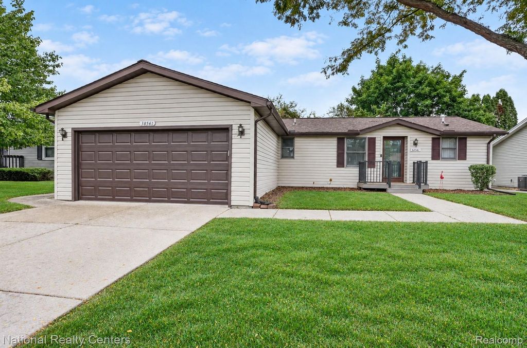 38561 Deer Creek Boulevard, Westland