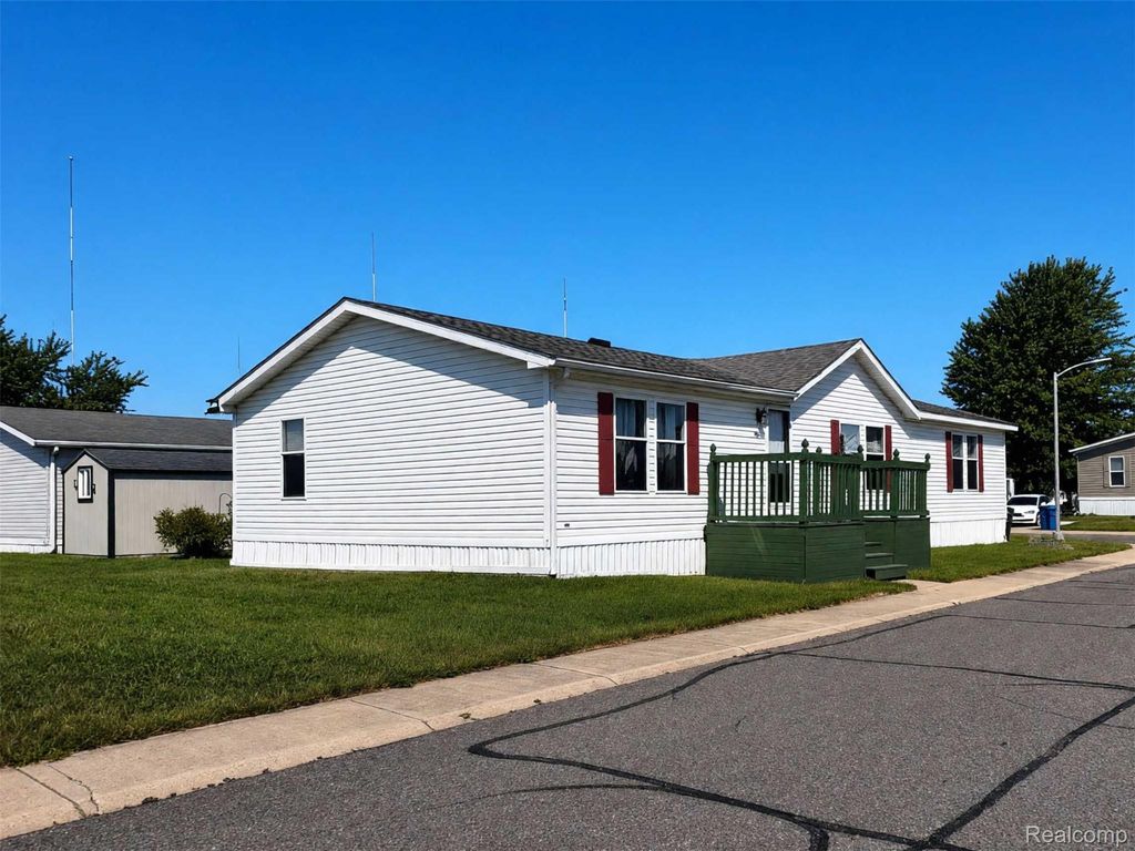 28917 Briarwood, Huron charter township