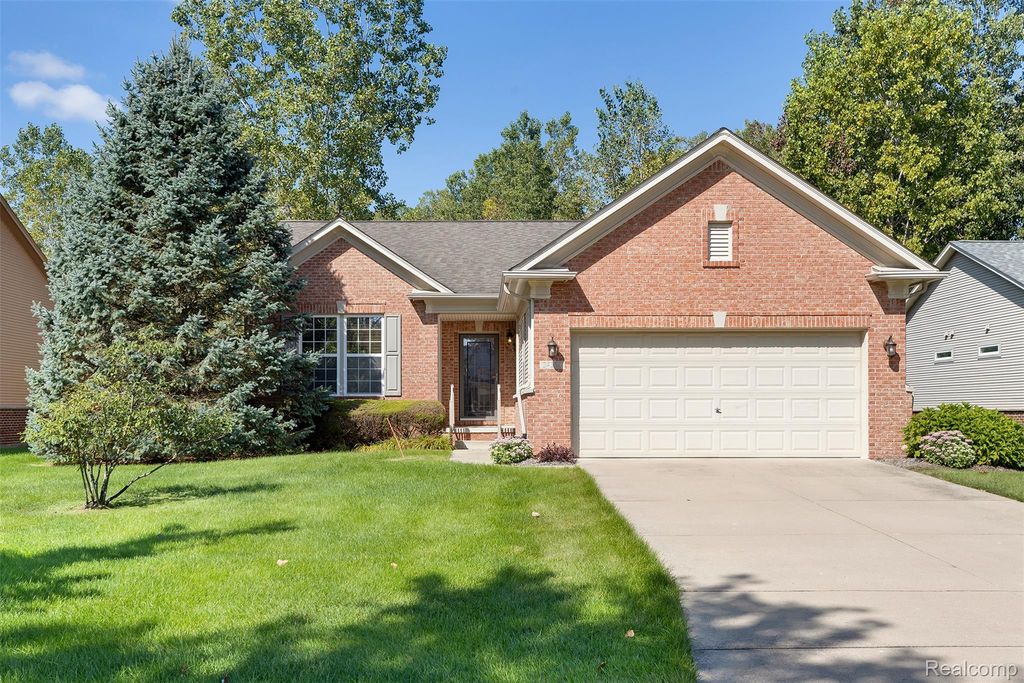 24270 Grand Traverse Avenue, Brownstown