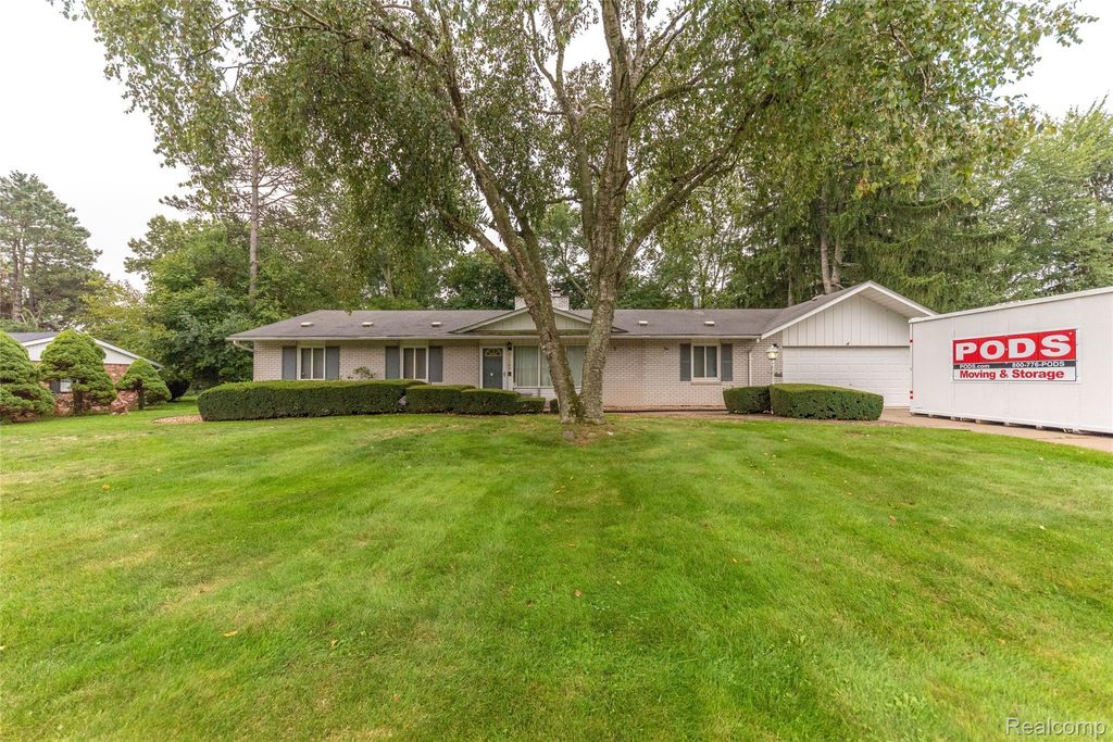35249 Gary Street, Farmington Hills