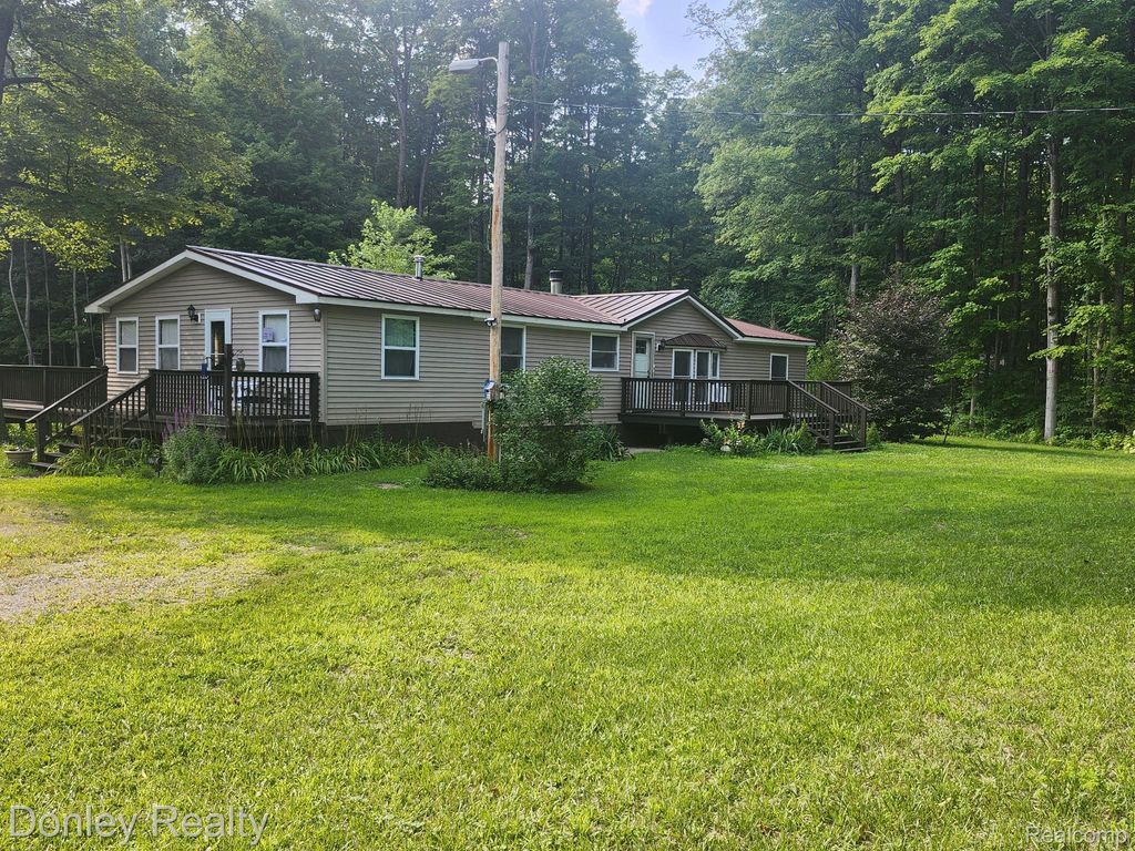 7795 County Road 571 Ne, Mancelona