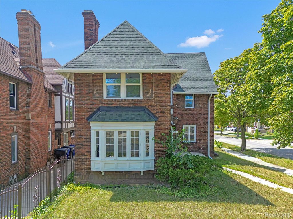 8951 La Salle Blvd, Detroit city