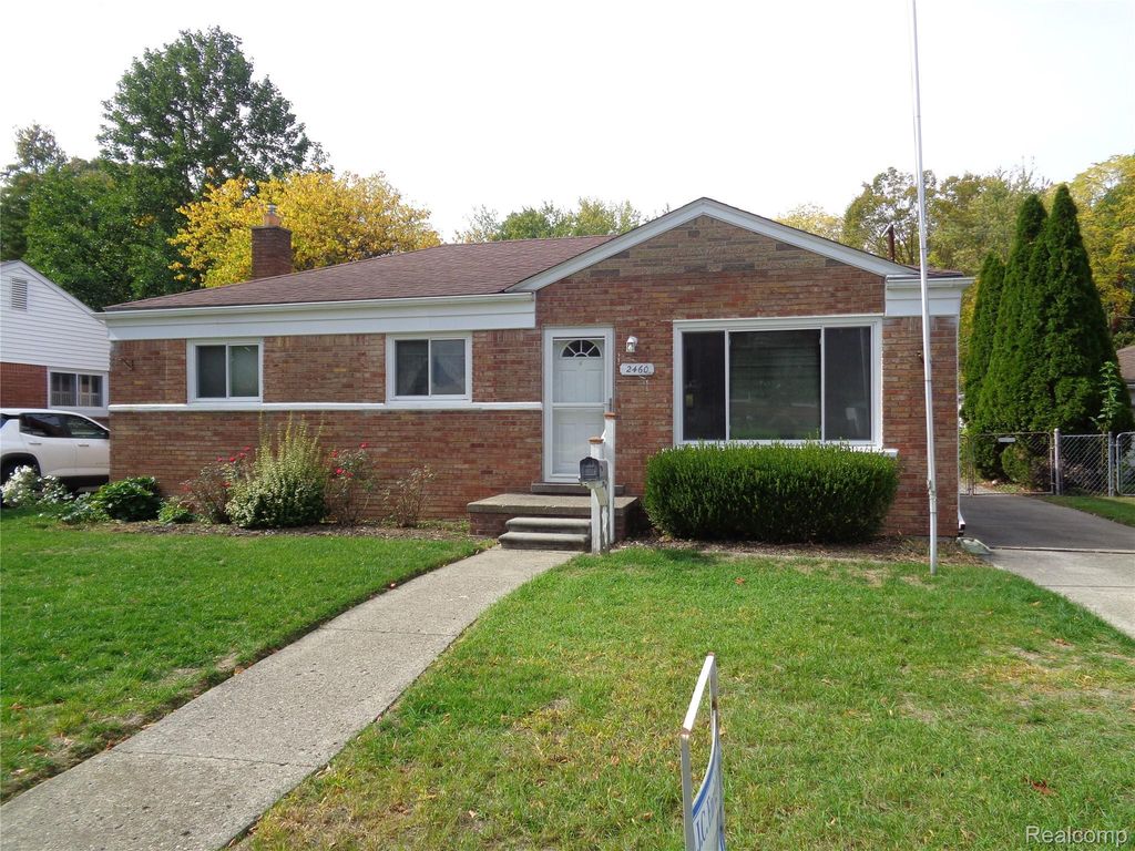 2460 Longmeadow Drive, Trenton