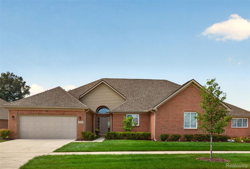 49661 Manistee Drive, Chesterfield