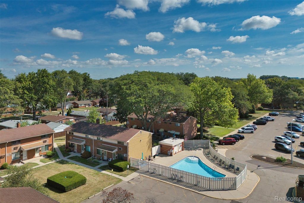 29250 Tessmer Court, Madison Heights
