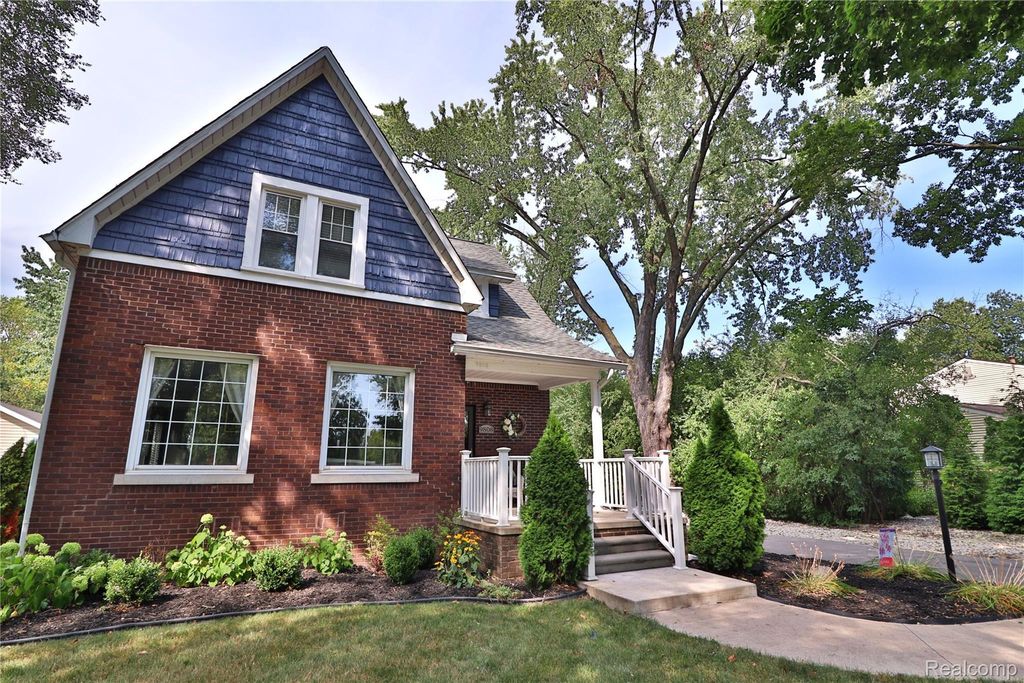 9808 Byromar Lane, Grosse Ile township