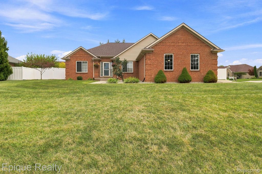 5208 Foxhill Lane, Monroe charter township