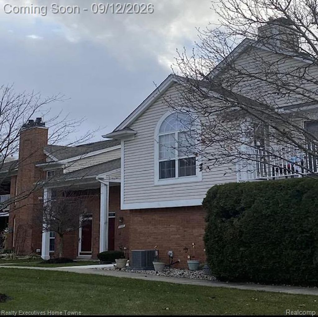 52280 Heatherstone Avenue, Macomb