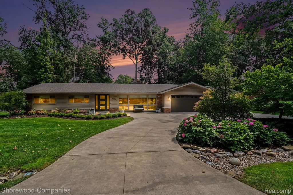 3144 Upton Drive, Troy city