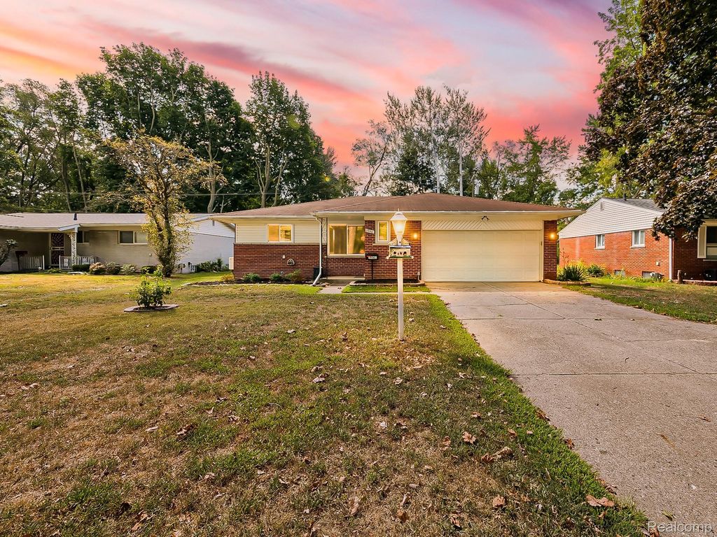 19501 Magnolia Parkway, Southfield city